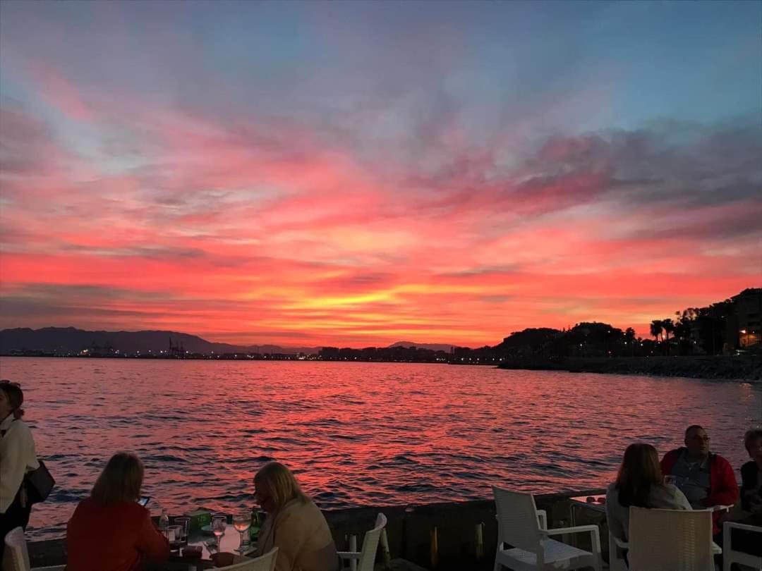 Compas Suites Малага Экстерьер фото