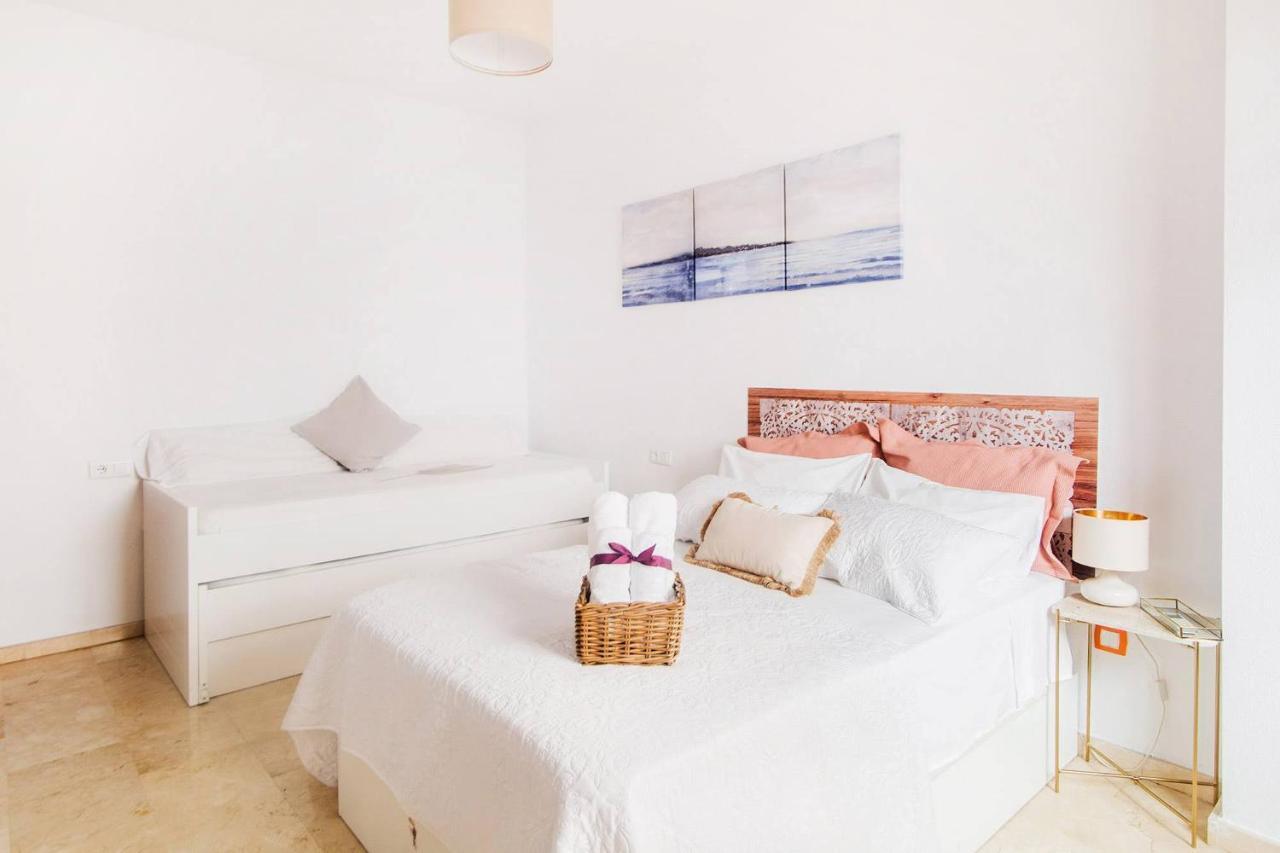 Compas Suites Малага Экстерьер фото